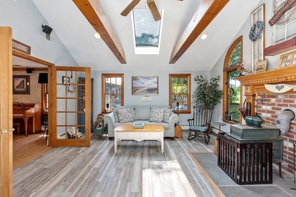 Marlborough, MA 01752,179 Helen Dr