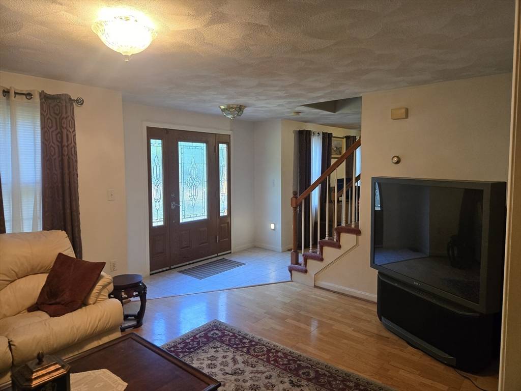 Wilmington, MA 01887,5 Flynn Way