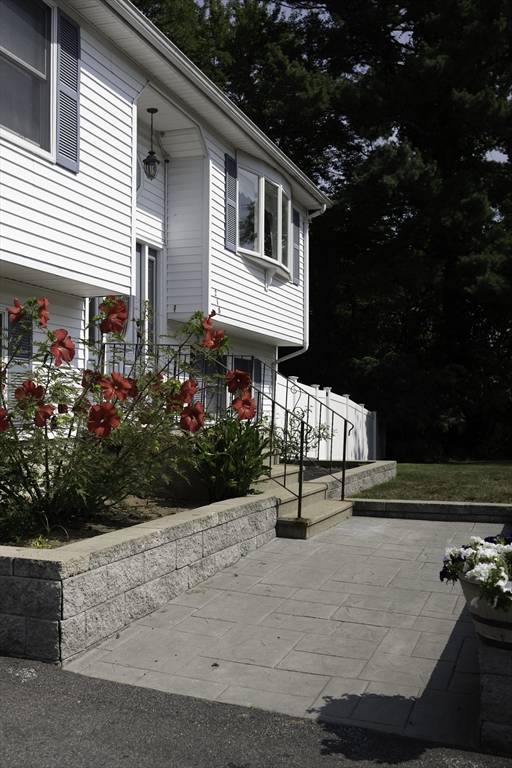 Taunton, MA 02780,218 Dunbar St