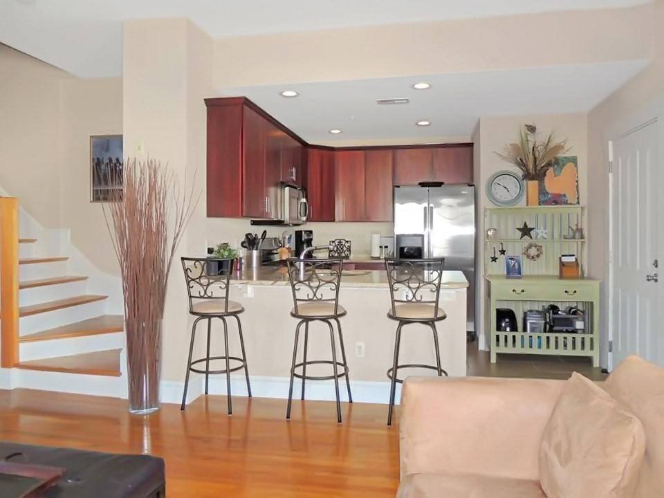 Boston, MA 02125,121 E Cottage St. #4