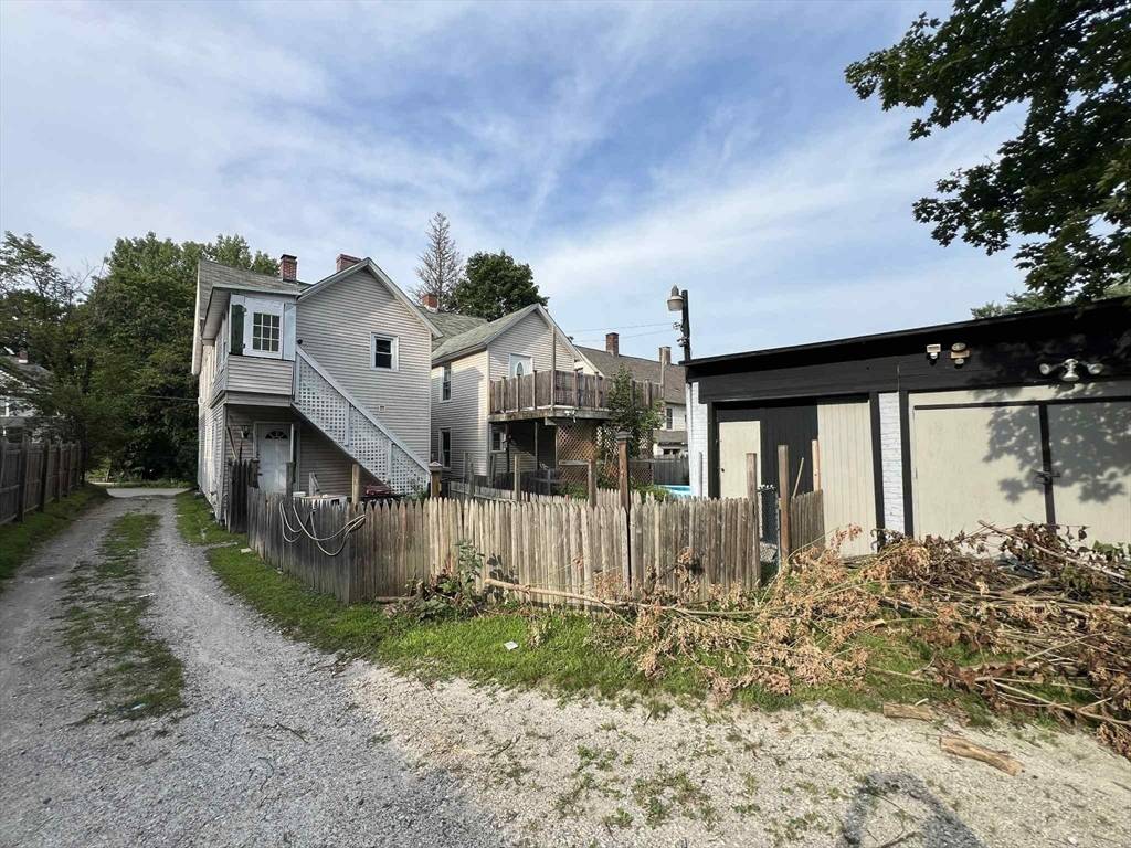 Pittsfield, MA 01201,98 Lincoln St
