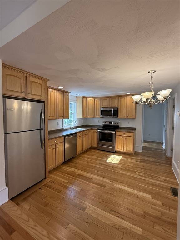 Burlington, MA 01803,20 Alma Rd