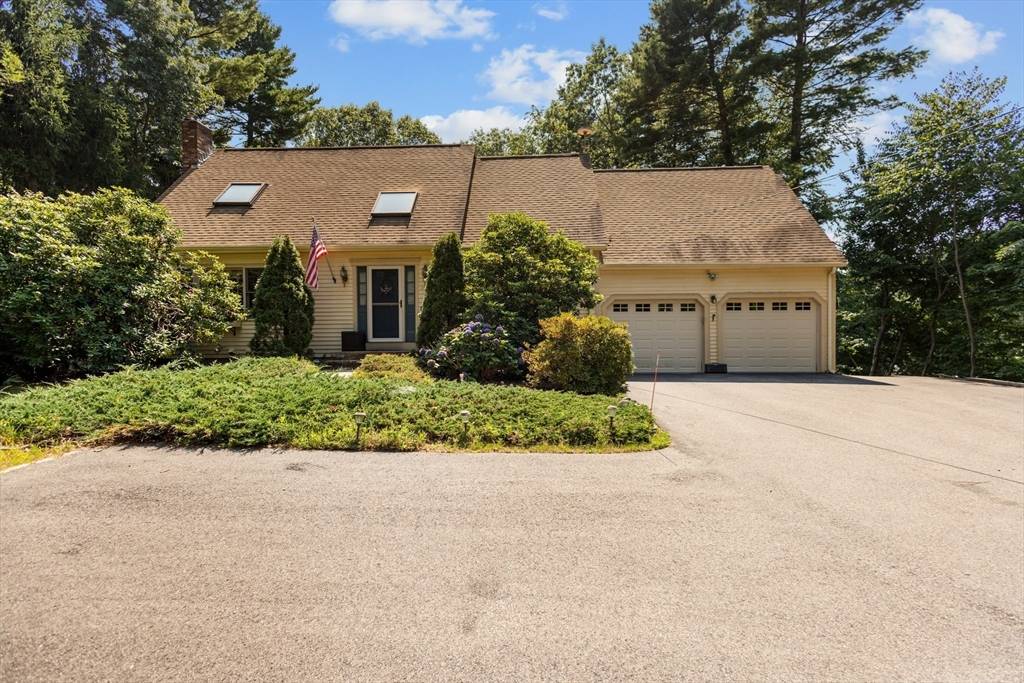 Wrentham, MA 02093,147 Creek St