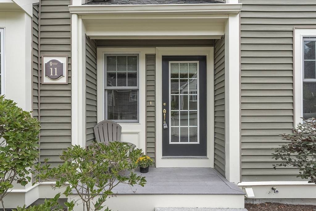 Hopkinton, MA 01748,11 Cole Dr #11