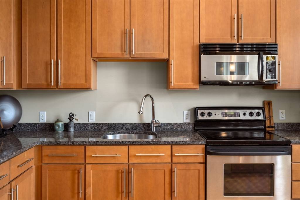 Malden, MA 02148,145 Glenwood St #205