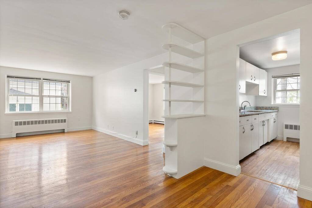 Arlington, MA 02476,4 Menotomy Rd #9