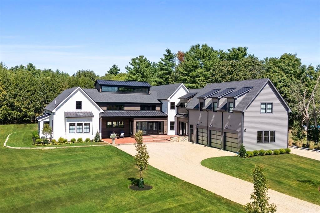 Walpole, MA 02081,195 Lincoln Rd