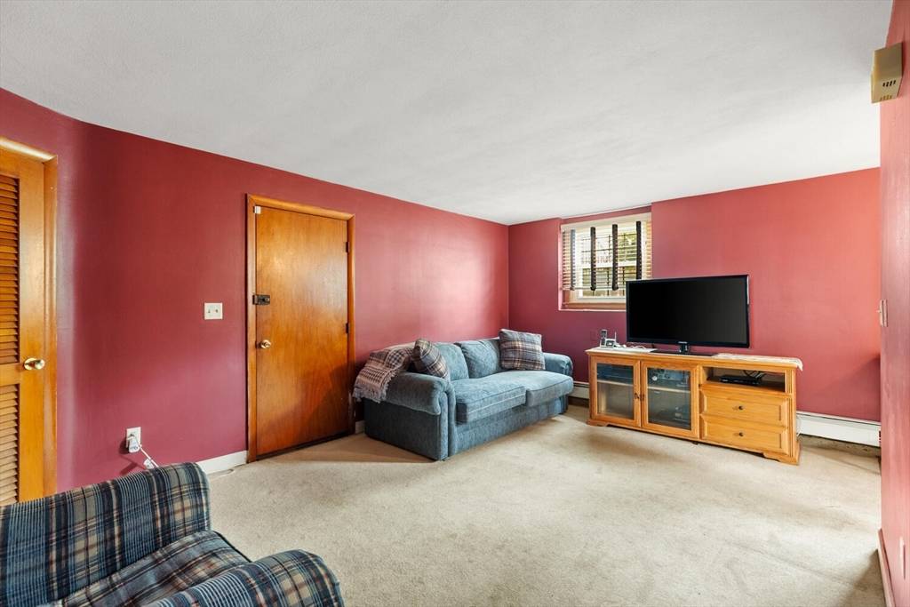 Saugus, MA 01906,14 Austin Court #A