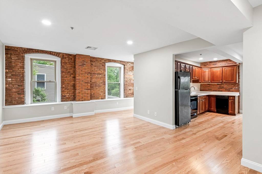 Haverhill, MA 01832,72 River Street #7