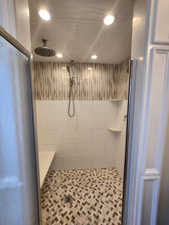 Plymouth, MA 02360,402 Court St #2