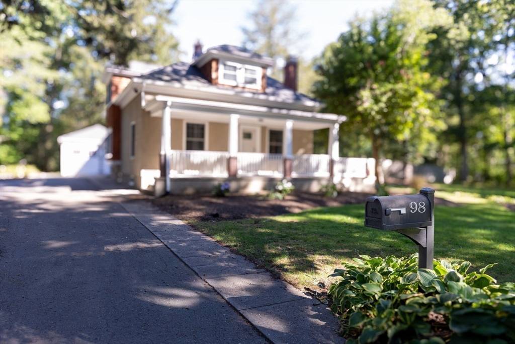 Easton, MA 02356,98 Union St