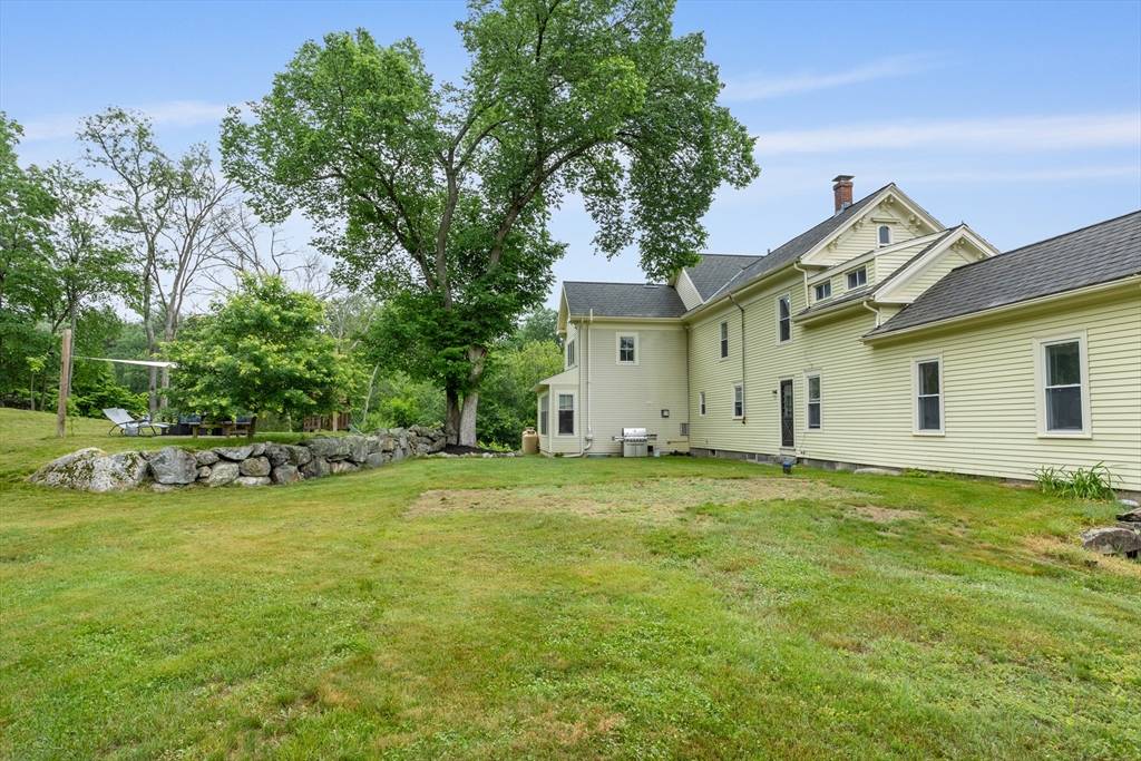 Westford, MA 01886,20 Old Lowell Rd #20