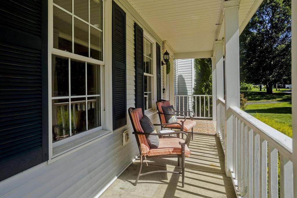 Westfield, MA 01085,99 Hillcrest Cir