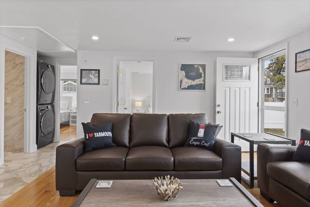 Yarmouth, MA 02673,7 Water