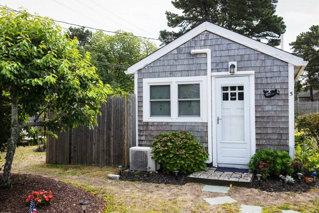 Yarmouth, MA 02673,503 Route 28 #5