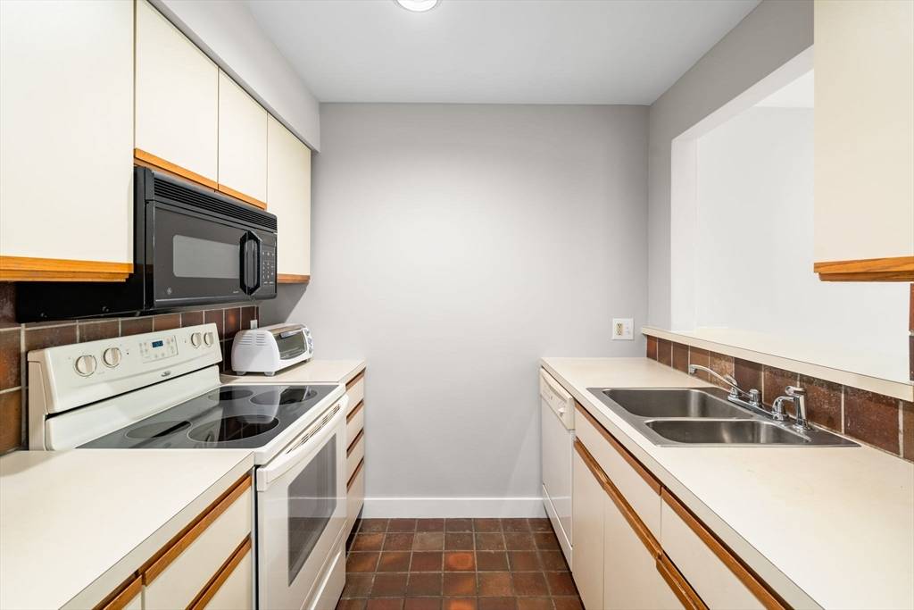 Winchester, MA 01890,171 Swanton St #60