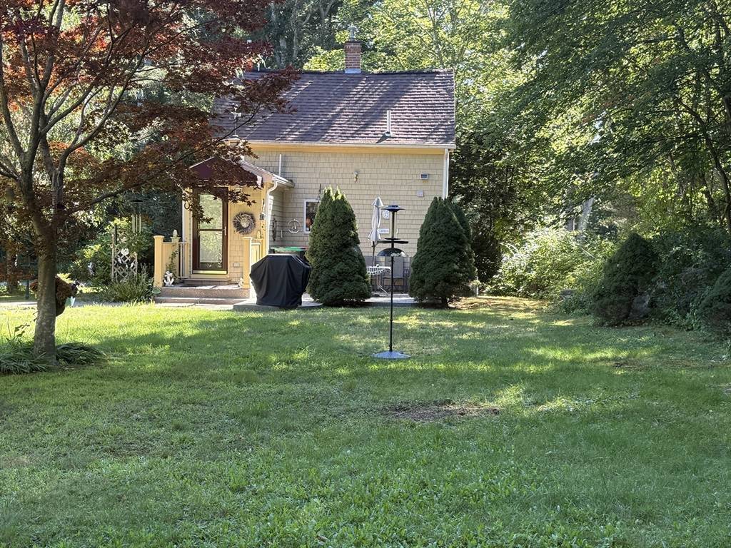 Westport, MA 02790,79 Center St
