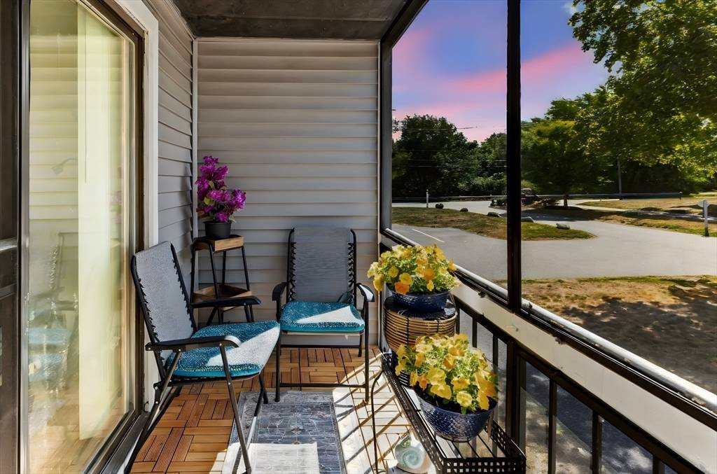 Easton, MA 02375,15 Foundry Street #A8