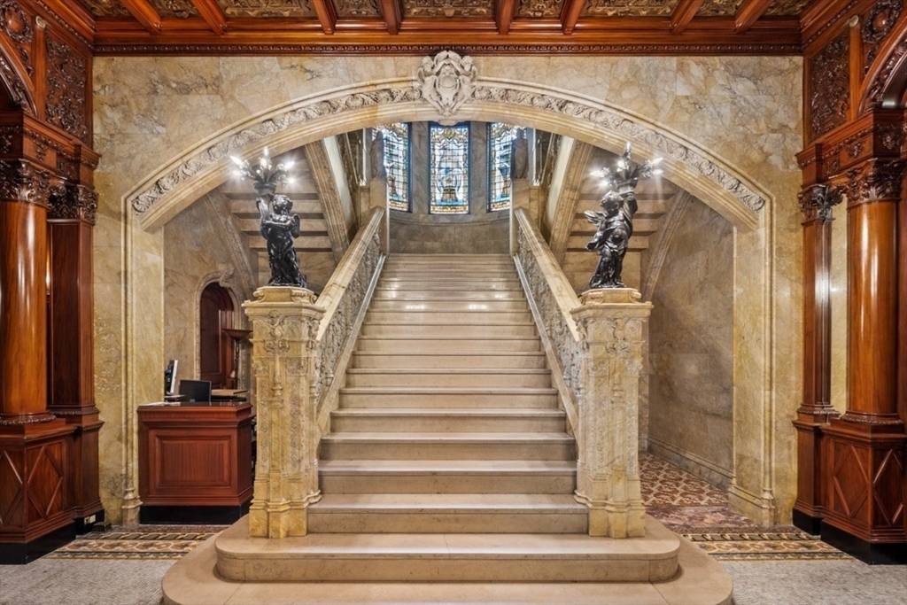 Boston, MA 02115,314 Commonwealth Ave #PH