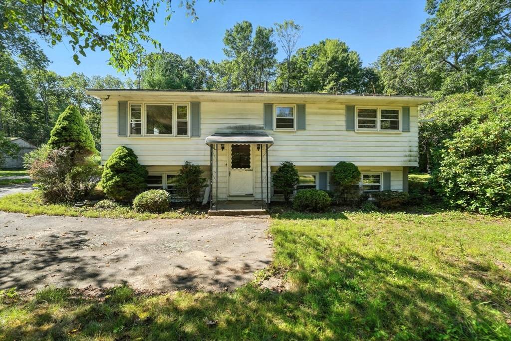 Uxbridge, MA 01569,385 River Rd