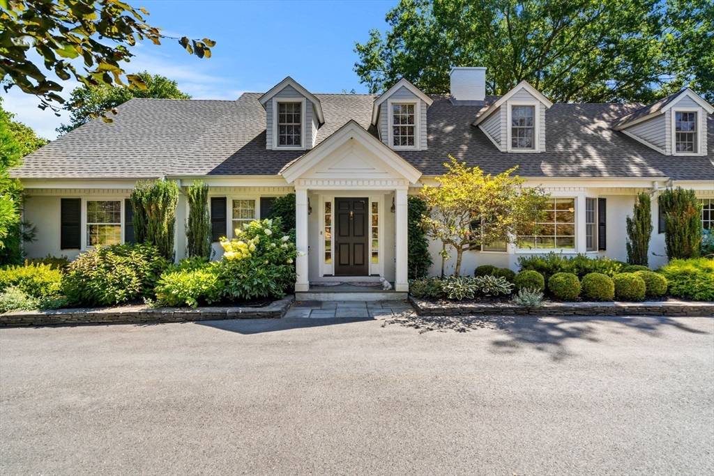 Wenham, MA 01984,232 Larch Row