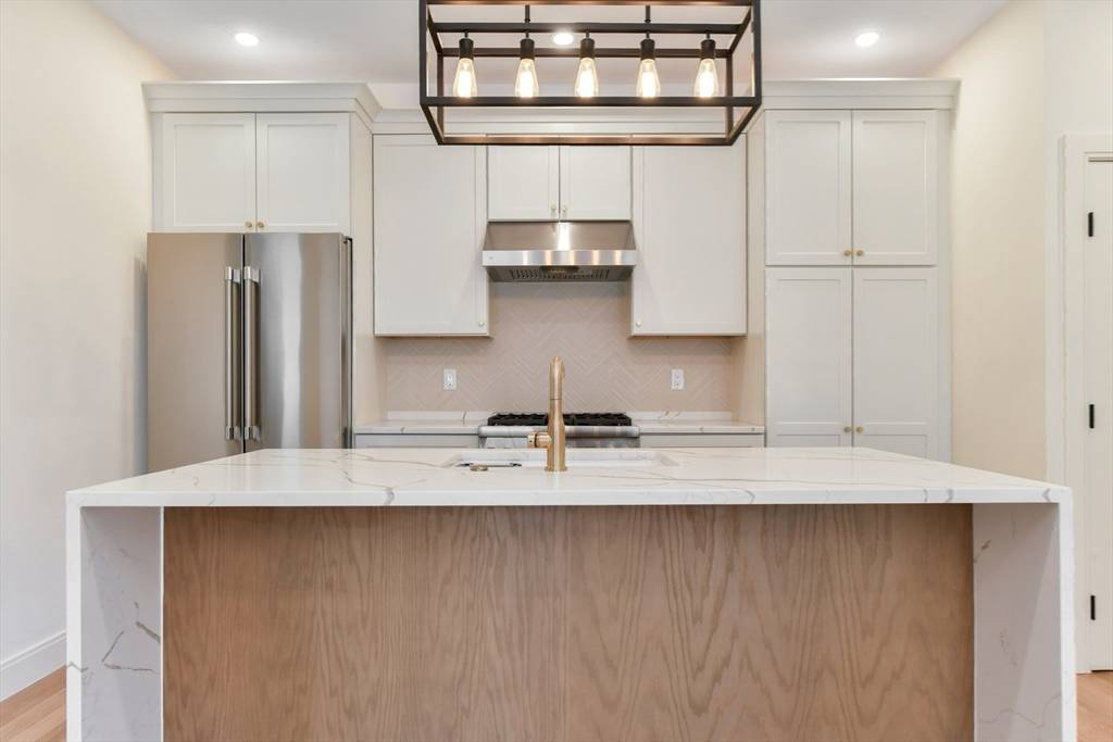 Boston, MA 02122,36 Mckone Street #1