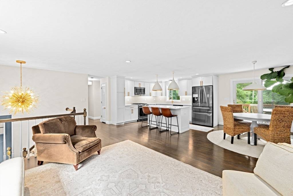 Cohasset, MA 02025,40 Brewster Rd