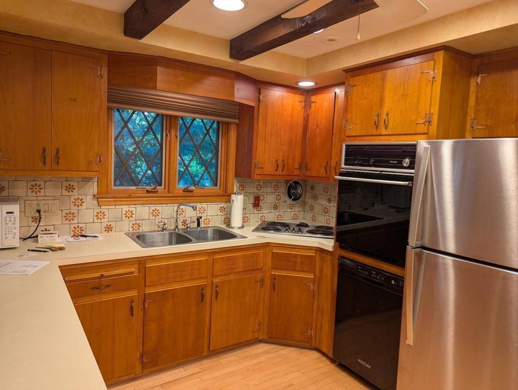 Mansfield, MA 02048,82 Brook St