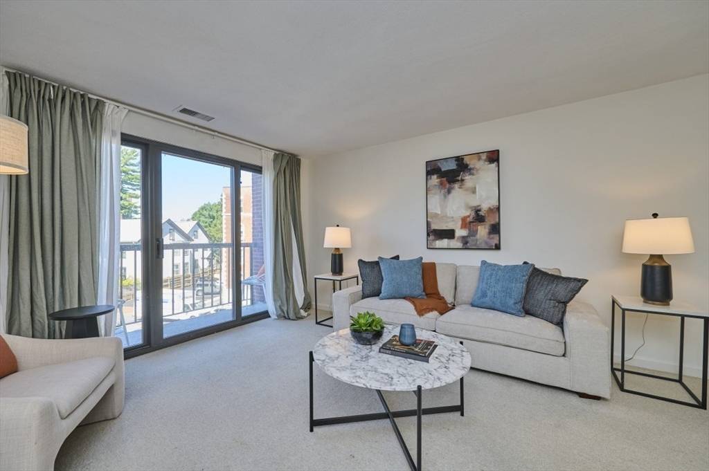 Cambridge, MA 02138,1600 Massachusetts Ave #404