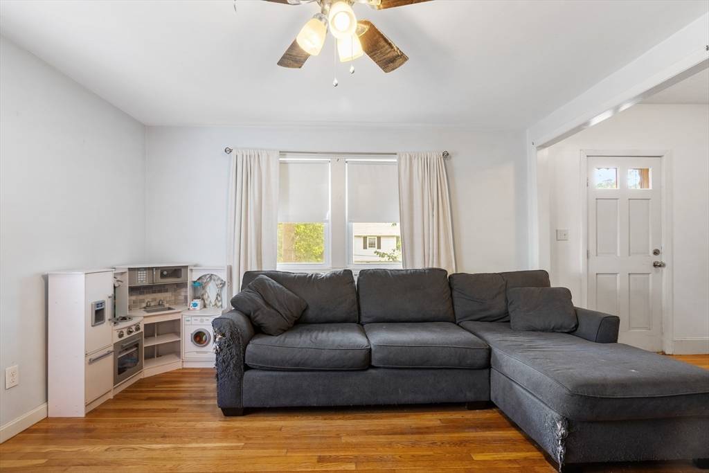 Dracut, MA 01826,134 Primrose Hill Road