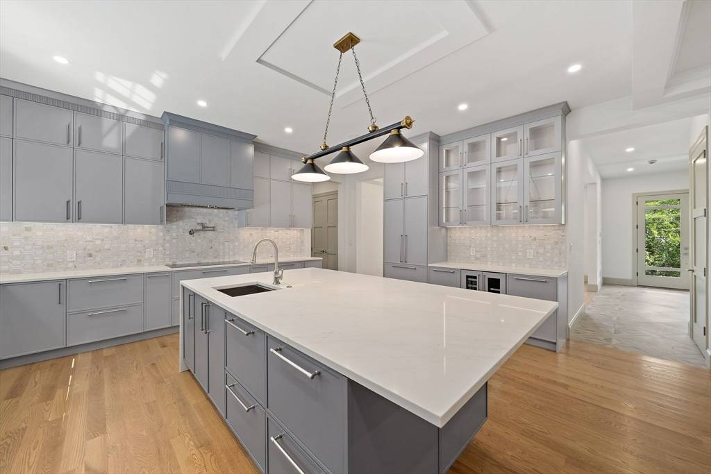 Newton, MA 02459,44 Lovett Street