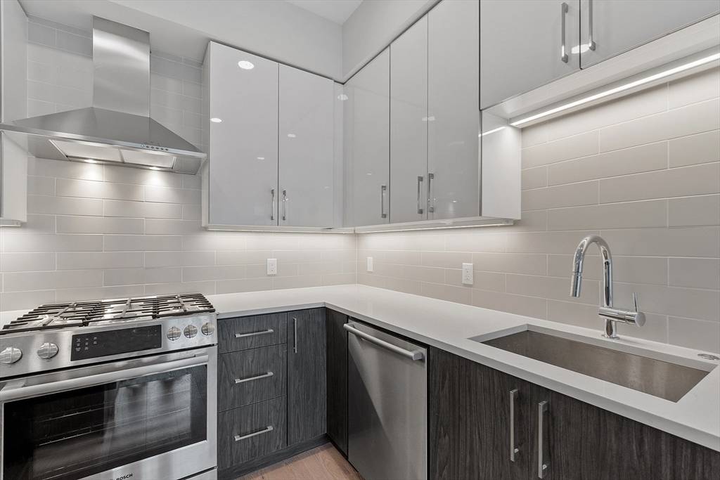 Somerville, MA 02143,124 Highland Ave #204