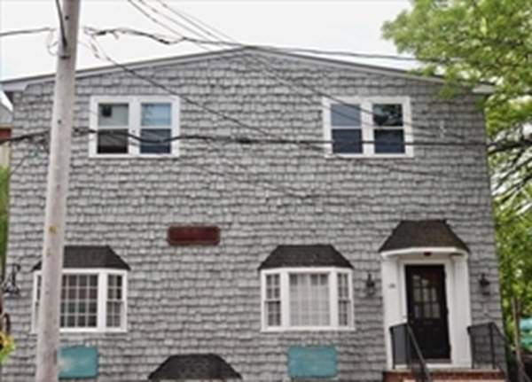 Marblehead, MA 01945,118 Pleasant Street #22-D