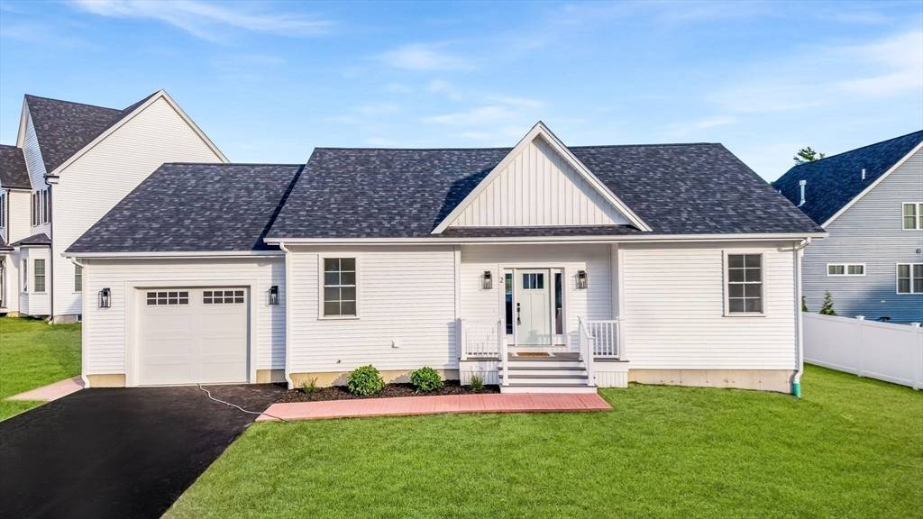 Mattapoisett, MA 02739,2 Marthas Vineyard Dr