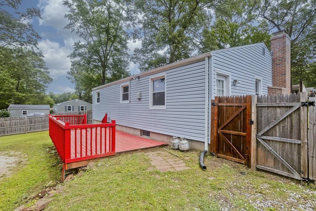 Springfield, MA 01118,90 Feltham Rd