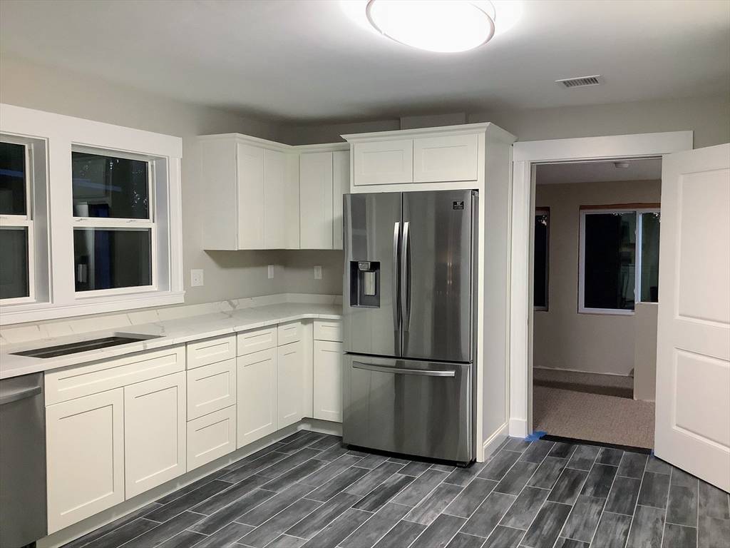 Newton, MA 02466,101-103 Lexington Street #101