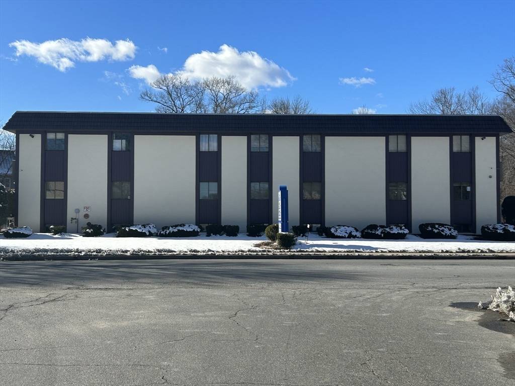 Attleboro, MA 02703,550 North Main Street