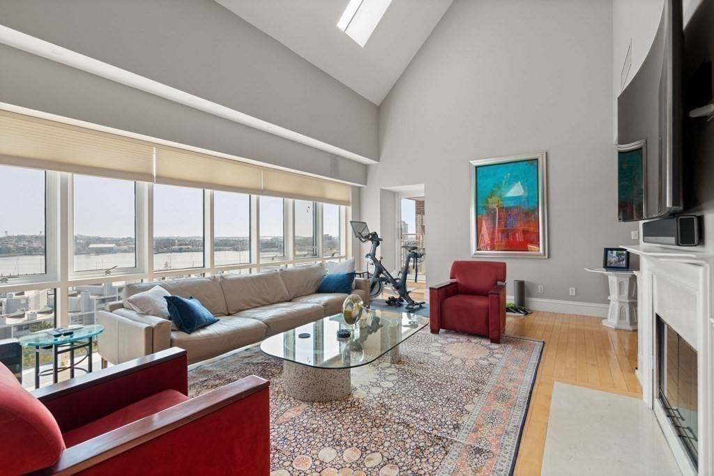 Boston, MA 02129,197 Eighth St #PH212