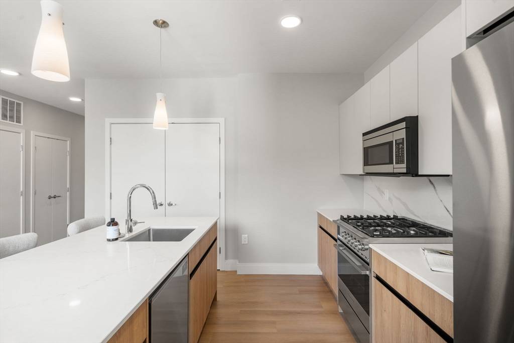 Boston, MA 02135,249 Corey Rd #309