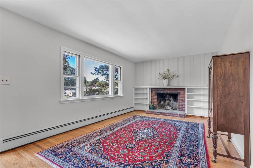 Westborough, MA 01581,22 Harvey Ln
