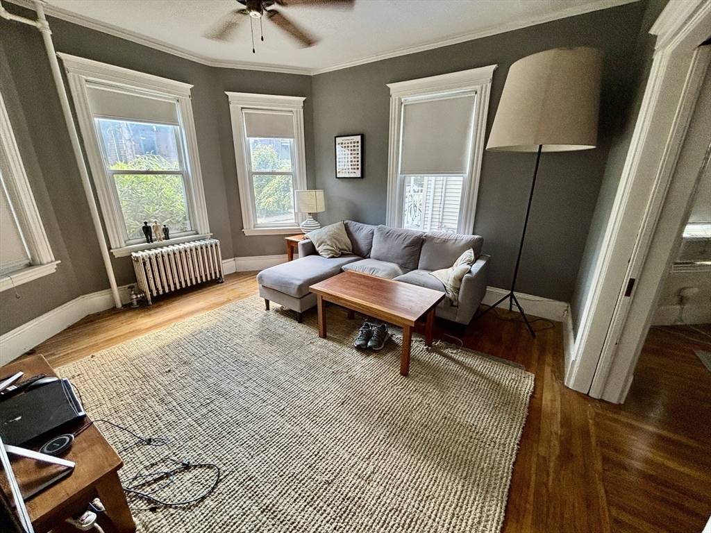 Medford, MA 02155,8 Usher Road #1