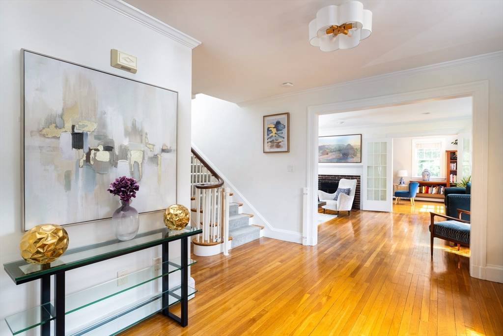 Newton, MA 02468,1865 Beacon Street