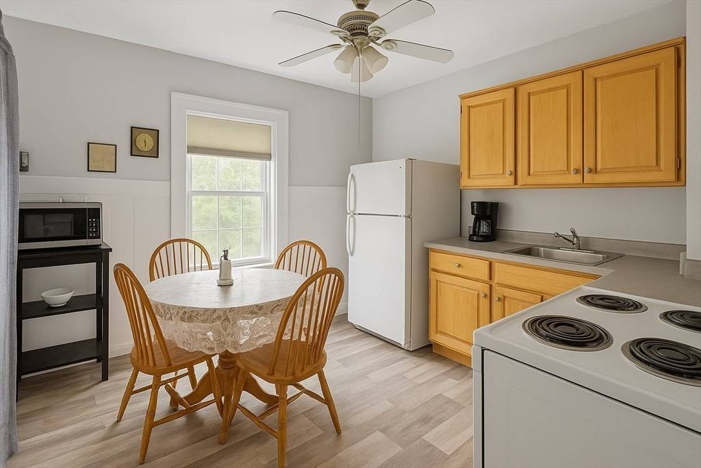 Framingham, MA 01701,1569 Concord St. #2