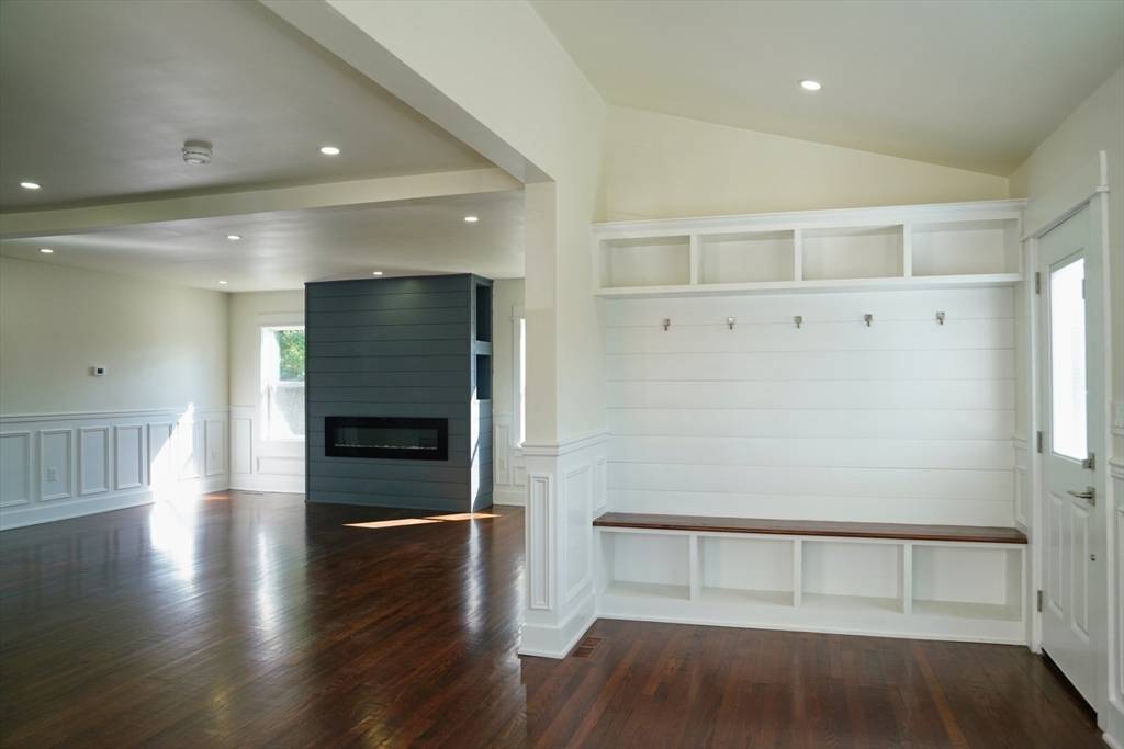 Arlington, MA 02474,281 Forest St