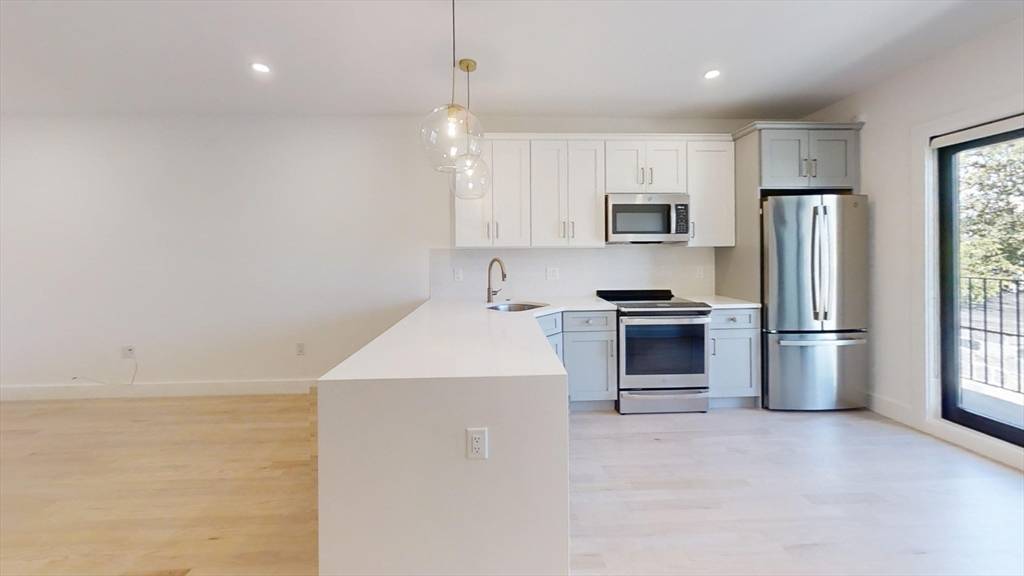 Boston, MA 02124,52 Withington St #7