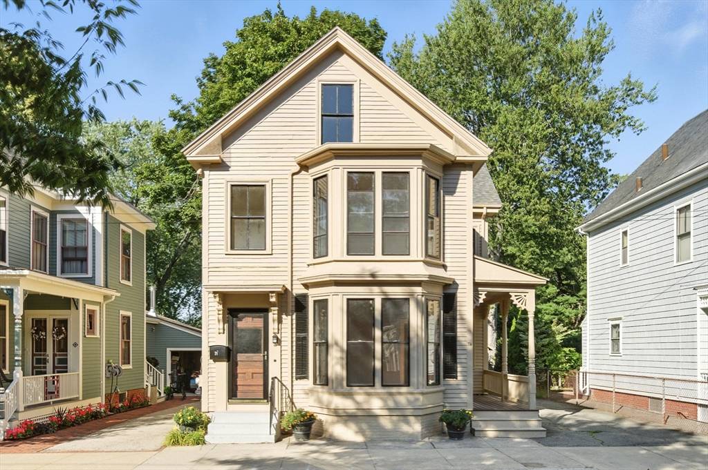 Newburyport, MA 01950,71 Purchase St