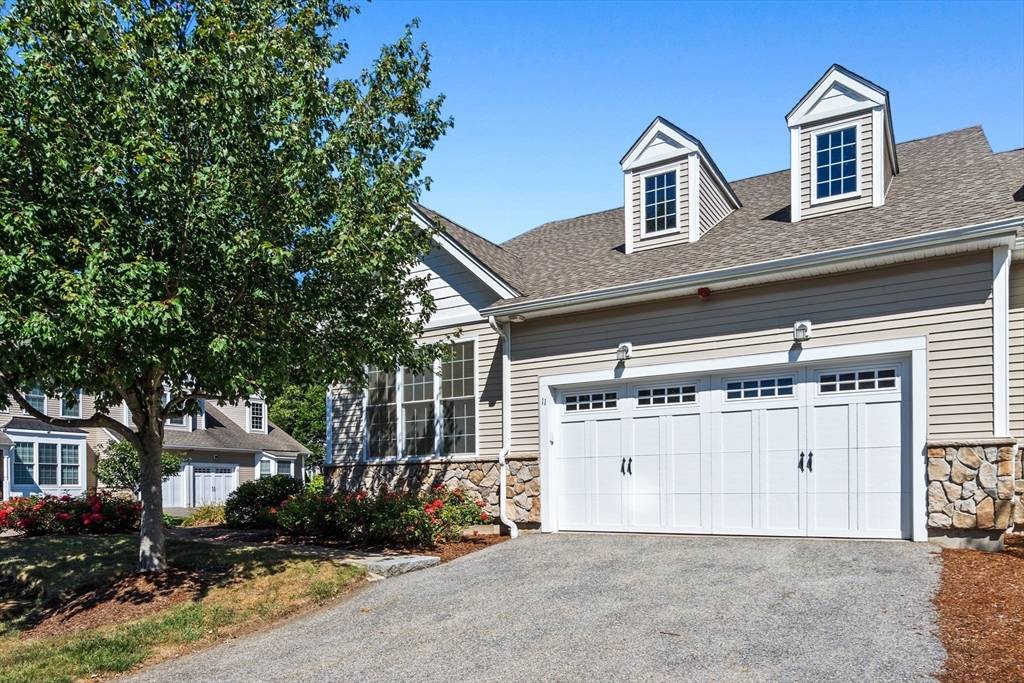 Bolton, MA 01740,11 Pondside Lane #11