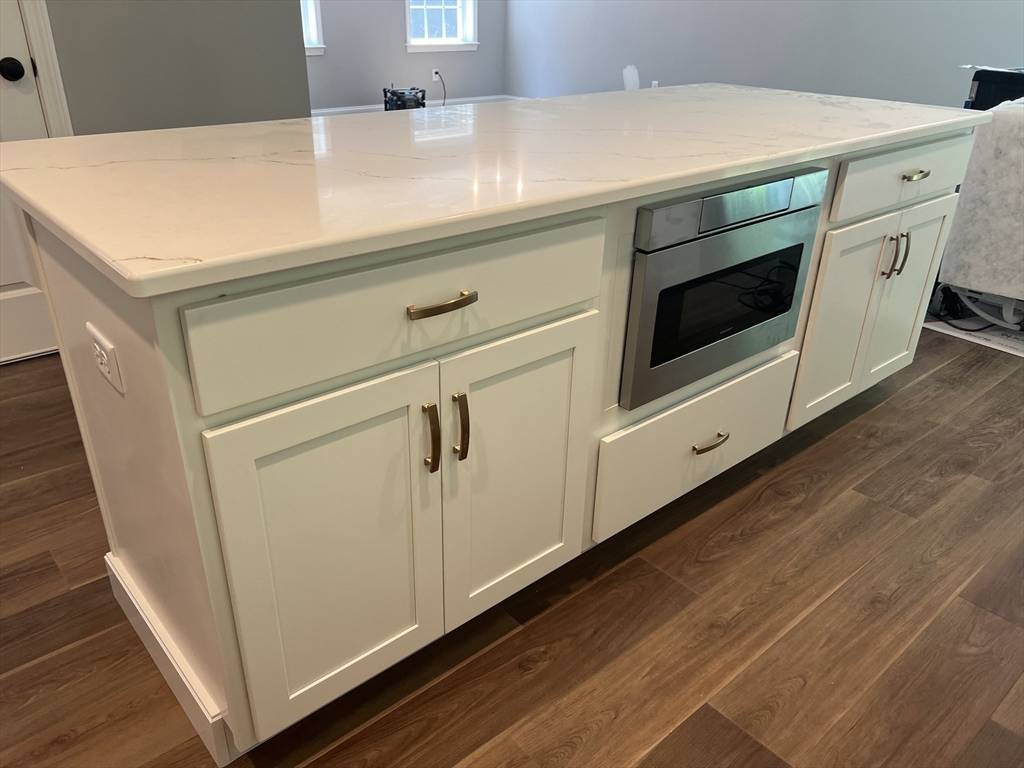 Berkley, MA 02779,36 Forrest St