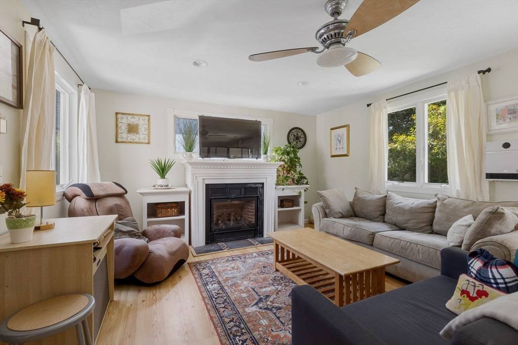 Holliston, MA 01746,85 Water St