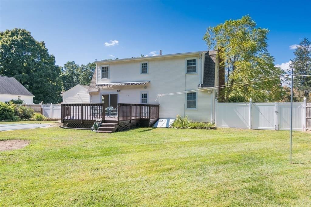 Westfield, MA 01085,14 Lynnwood Dr